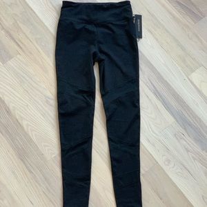 DKALM Donna Karan Active Leggings with Mesh